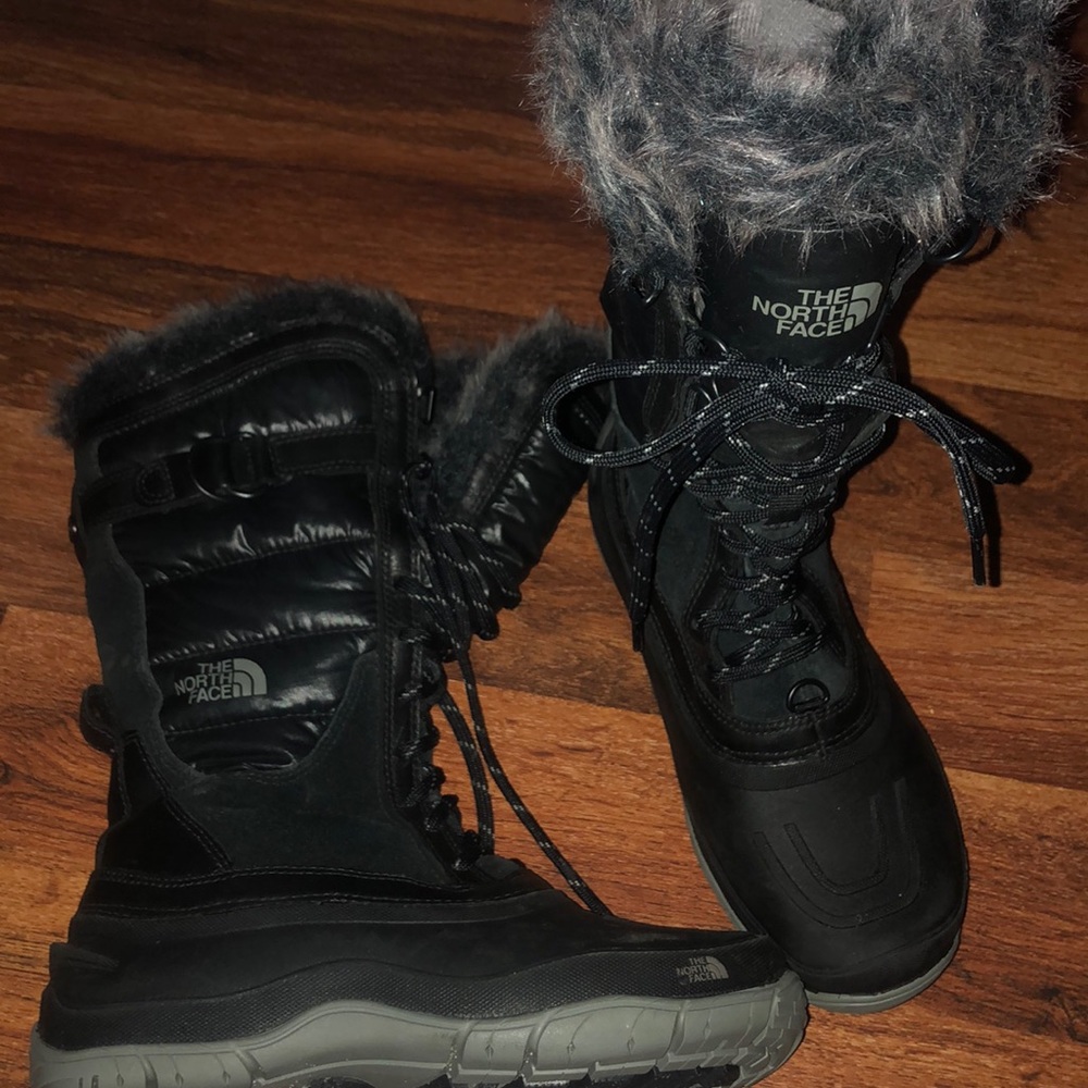 North Face Insulated Boots Size 6.5